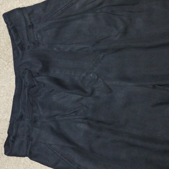 H&M Conscious Women's Black High-Rise Belted Linen Crop Pants - Picture 4 of 9